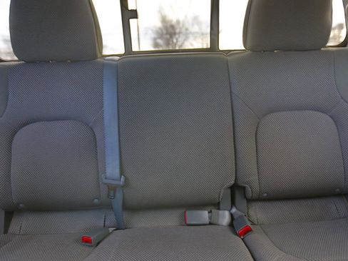 Used 2016 Nissan Frontier SV RWD image 15