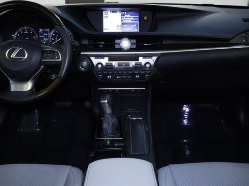 Used 2016 Lexus ES 350 w/ Navigation System Package FWD image 17