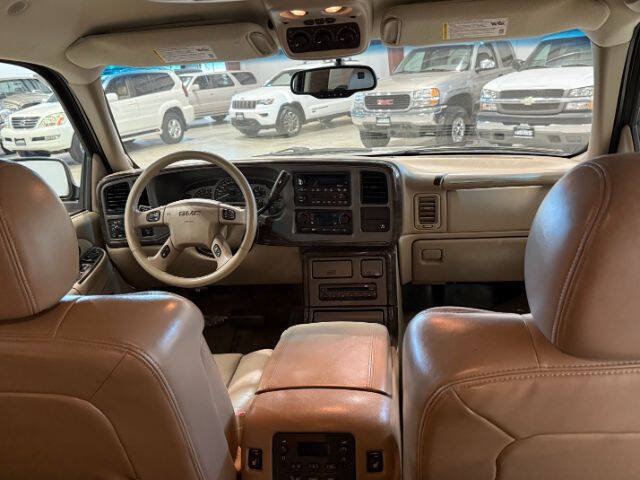 Used 2003 GMC Yukon XL Denali AWD/4WD image 36