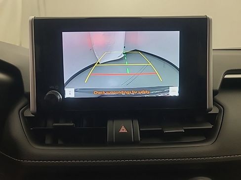 Used 2025 Toyota RAV4 XLE AWD/4WD image 34
