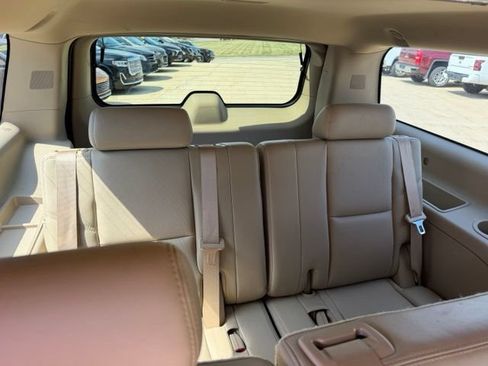 Used 2010 Chevrolet Suburban LTZ AWD/4WD image 20