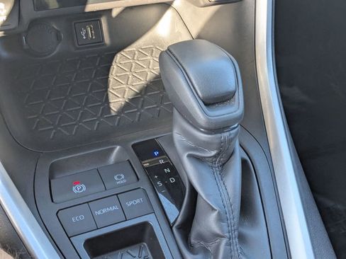 Used 2025 Toyota RAV4 LE image 16