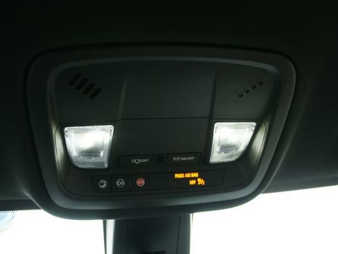 Used 2022 Chevrolet Traverse LS w/ Midnight/Sport Edition image 20