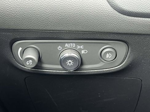 Used 2022 Buick Encore GX Select w/ Experience Buick Package AWD/4WD image 21