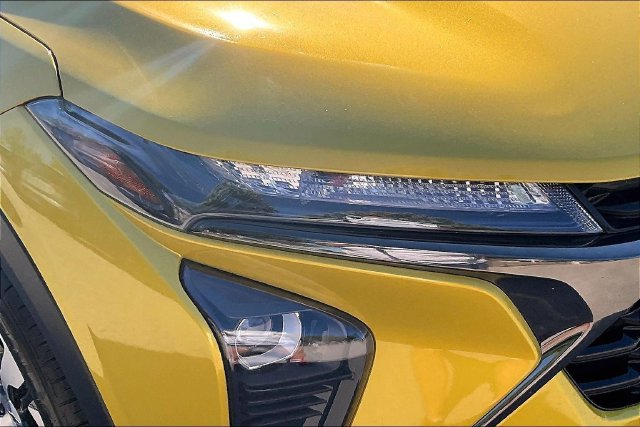 Used 2024 Chevrolet Trax RS w/ Sunroof Package FWD image 27