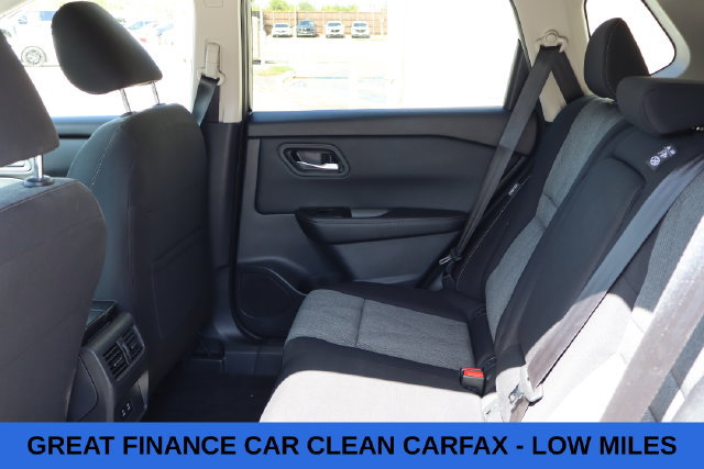 Used 2026 Nissan Rogue SV FWD image 6