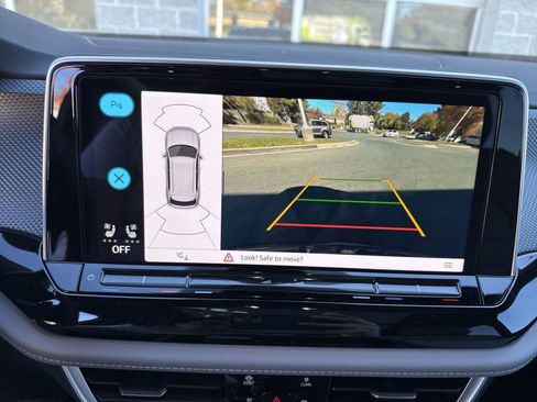 New 2025 Volkswagen Atlas Cross Sport SEL image 22