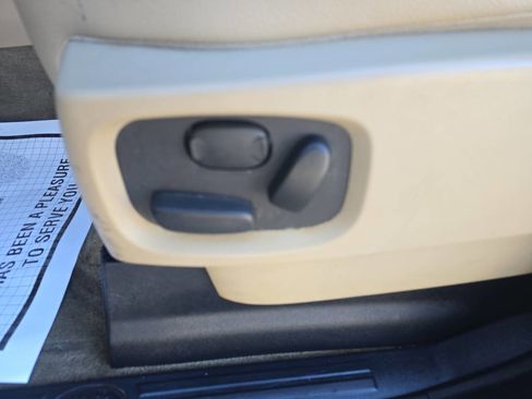 Used 2010 Land Rover LR4 HSE image 23