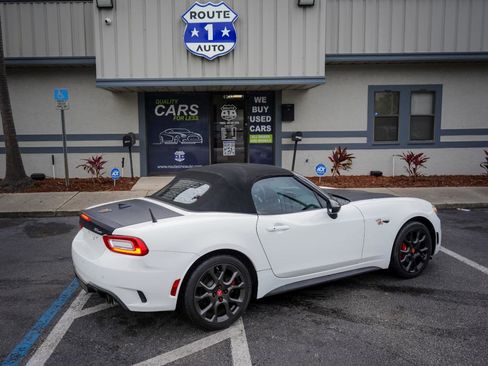 Used 2018 FIAT 124 Spider Abarth w/ Convenience Group image 5
