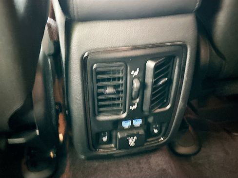 Used 2018 Jeep Grand Cherokee High Altitude AWD/4WD image 26