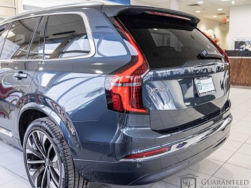 Used 2025 Volvo XC90 B6 Plus image 15