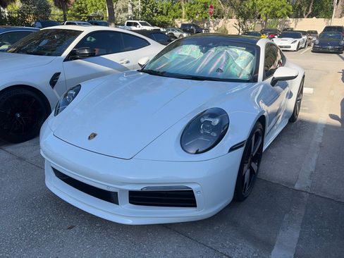 Used 2022 Porsche 911 Carrera RWD image 1