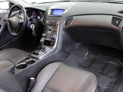 Used 2011 Hyundai Genesis 2.0T RWD image 26
