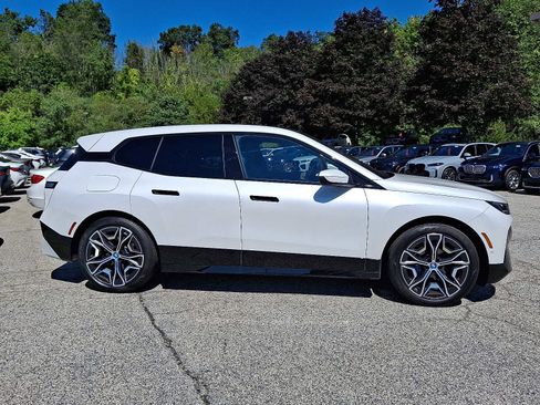 Used 2024 BMW iX M60 image 7