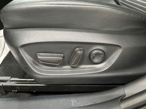 Used 2022 Toyota Camry SE AWD/4WD image 10