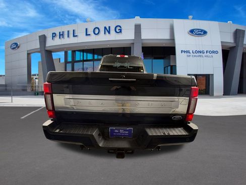 Certified 2022 Ford F450 Platinum w/ FX4 Off-Road Package AWD/4WD image 4