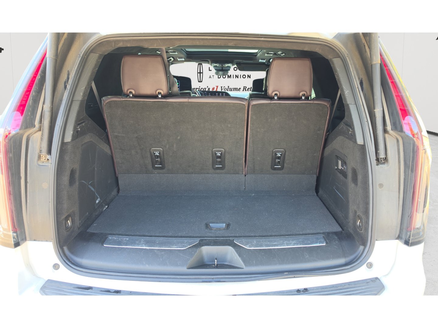 Used 2024 Cadillac Escalade Sport Platinum RWD image 24