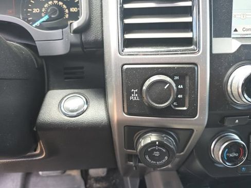 Used 2018 Ford F150 Platinum w/ Equipment Group 701A Luxury AWD/4WD image 25