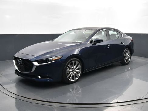 Used 2020 MAZDA MAZDA3 AWD Sedan w/ Premium Package image 7