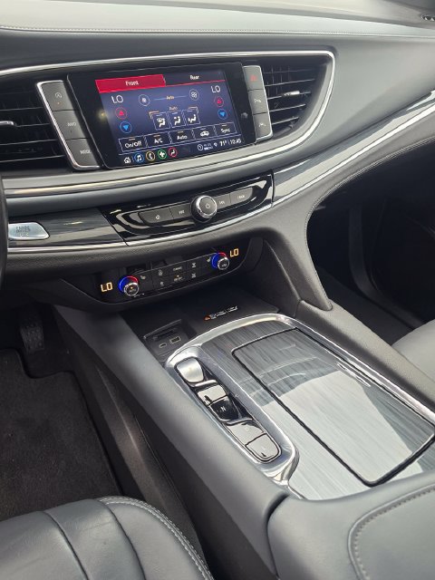 Used 2023 Buick Enclave Essence w/ Experience Buick Package AWD/4WD image 16