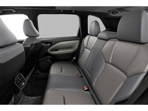 Used 2025 Subaru Forester Limited image 17