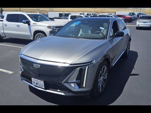 Used 2024 Cadillac Lyriq Luxury w/ LPO, Floor Liner Package RWD image 3