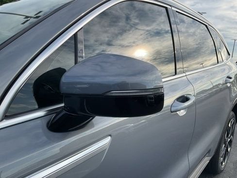 New 2025 Kia Sorento EX w/ Panoramic Sunroof Package image 2