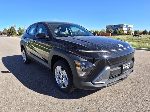 New 2026 Hyundai Kona SE image 7