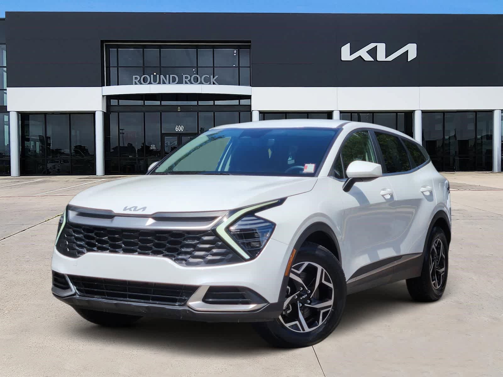 Used 2025 Kia Sportage LX FWD image 1