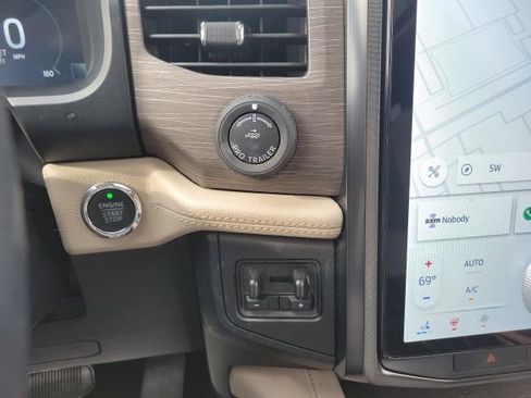 Used 2023 Ford Expedition Limited image 43