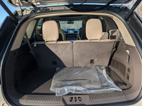 Certified 2023 Lincoln Aviator Reserve w/ Equipment Group 201A image 21