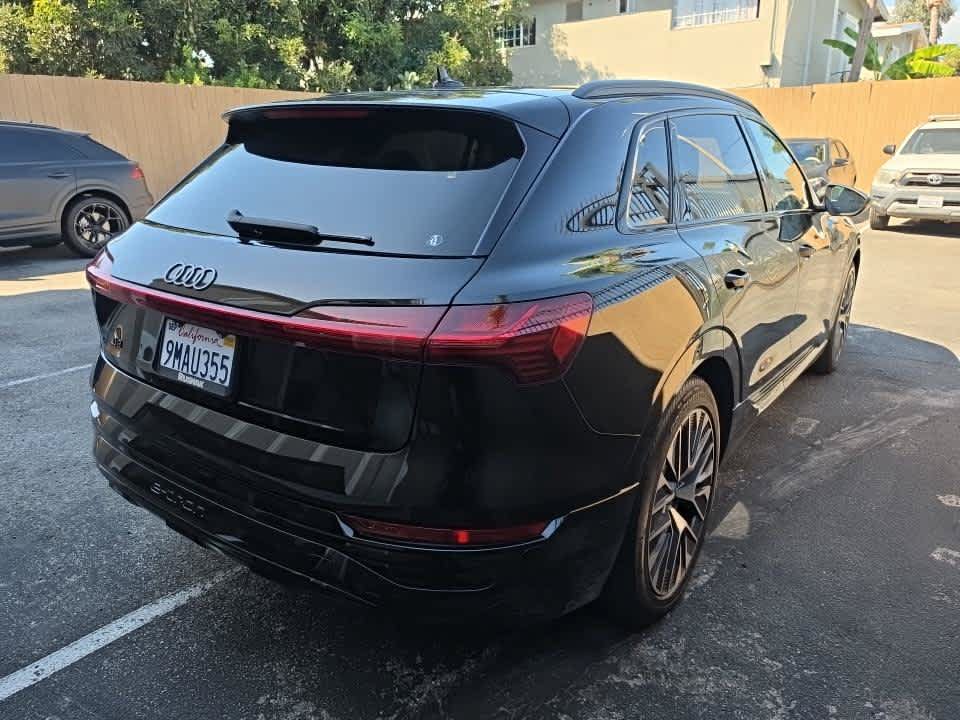Used 2024 Audi Q8 e-tron Premium Plus AWD/4WD image 4