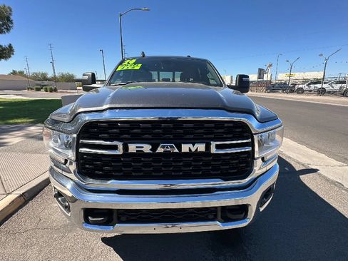 Used 2024 RAM 2500 Big Horn w/ Level 2 Equipment Group AWD/4WD image 9
