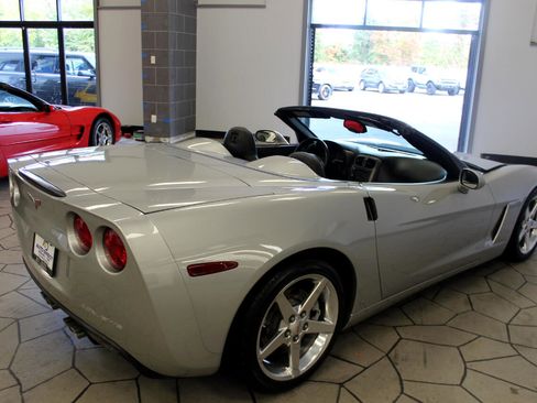 Used 2006 Chevrolet Corvette 2dr Conv w/ Preferred Equipment Group image 17