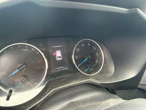 Used 2020 Toyota RAV4 LE w/ Carpet Mat Package AWD/4WD image 11