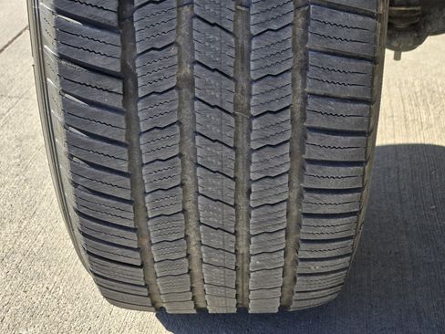 Used 2021 GMC Yukon XL Denali w/ Denali Premium Package image 11