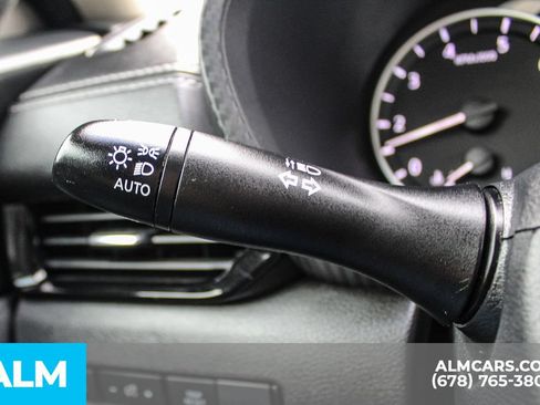 Used 2024 Nissan Sentra SV FWD image 28