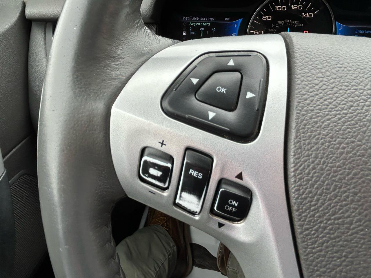 Used 2013 Ford Edge SEL FWD image 19