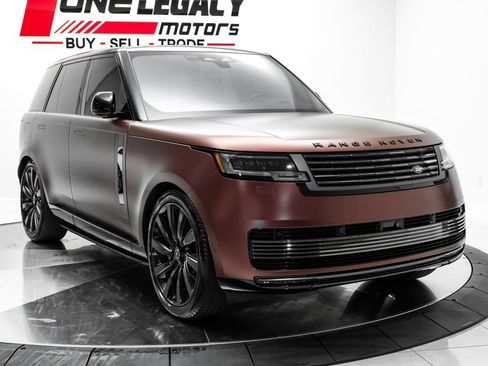 Used 2023 Land Rover Range Rover SV AWD/4WD image 3