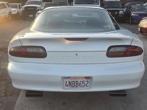 Used 2000 Chevrolet Camaro LT w/ Preferred Equipment Group 1 RWD image 4