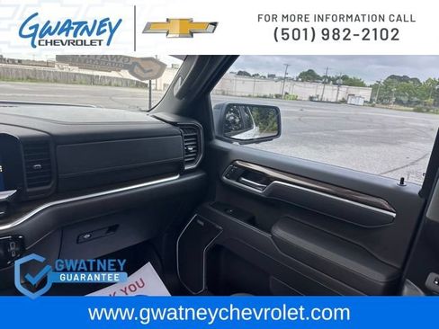 Used 2025 Chevrolet Silverado 1500 RST AWD/4WD image 29