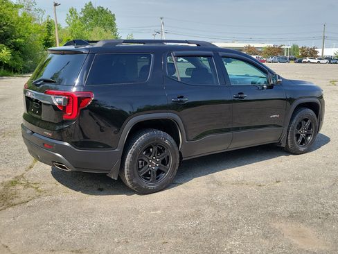 Used 2022 GMC Acadia AT4 w/ Technology Package AWD/4WD image 5
