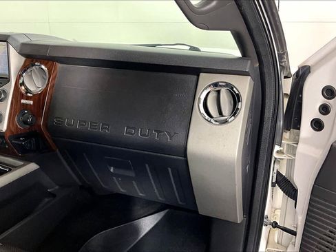 Used 2014 Ford F250 Lariat w/ Lariat Ultimate Package image 16