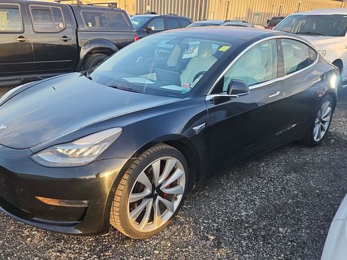 Used 2018 Tesla Model 3 Performance image 18