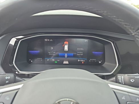 Certified 2024 Volkswagen Jetta SE w/ Panoramic Sunroof Package image 10