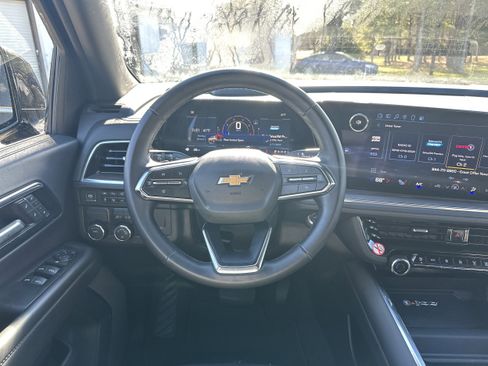 Used 2025 Chevrolet Tahoe LT image 24