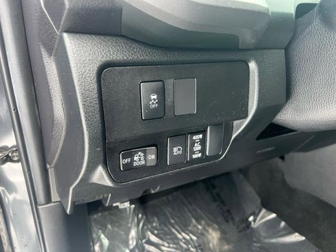 Used 2023 Toyota Tacoma TRD Sport w/ Black Out Package (TMS) image 15