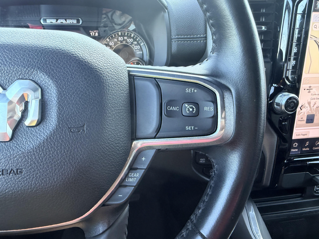 Used 2023 RAM 1500 Laramie AWD/4WD image 22