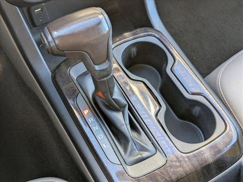 Used 2017 GMC Canyon SLT w/ Driver Alert Package image 12