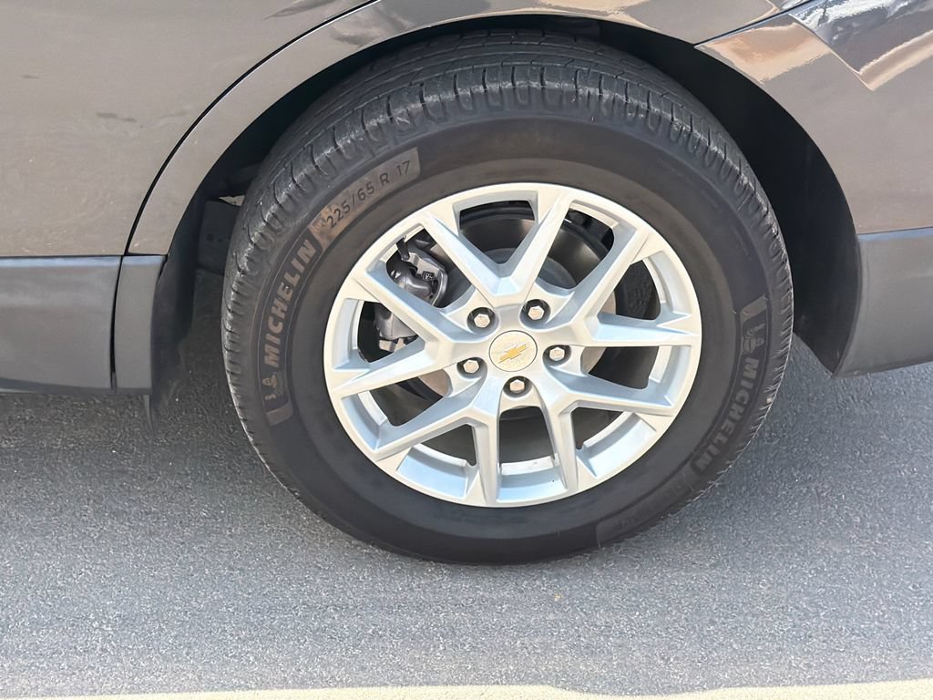 Used 2023 Chevrolet Equinox LT FWD image 19